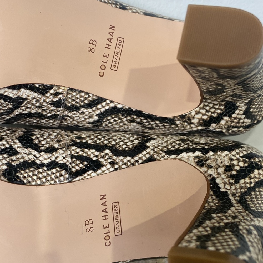 Cole Haan Snake Skin Embossed Leather Pointed Toe Square Heel Pumps Size 8 NWOB - Picture 15 of 16